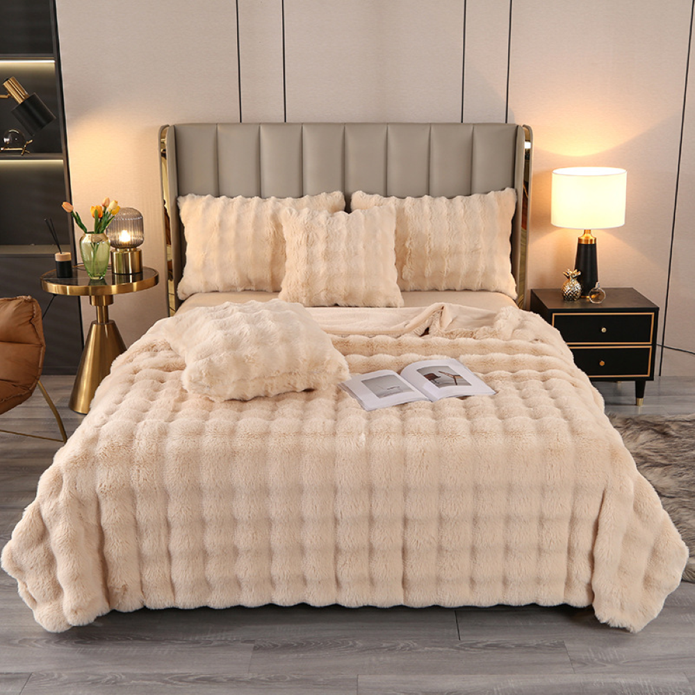 Luxury Faux Fur Throw Blanket for Bed and Sofa