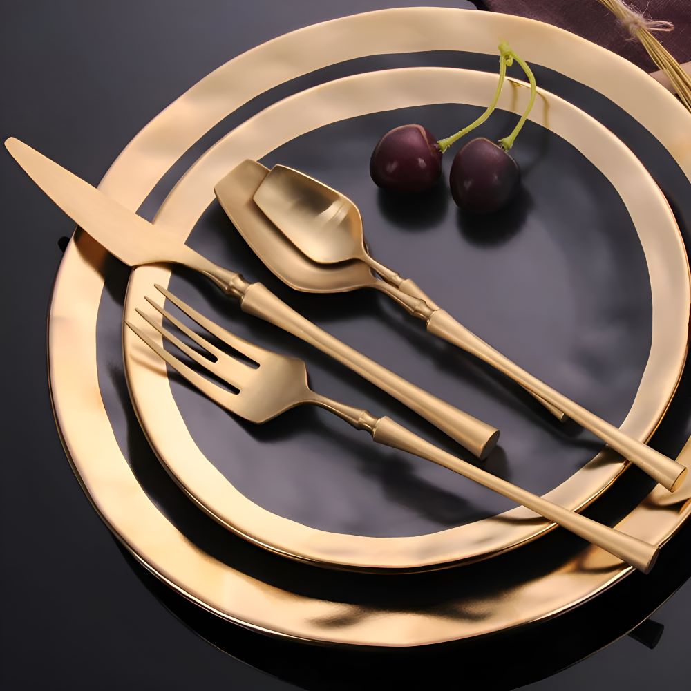 16-Piece Gold Stainless Steel Cutlery Set for Elegant Dining